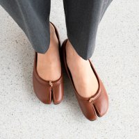 I NEED MORE SHOES/アイニードモアシューズ I NEED MORE SHOES TABI TOE FLAT SHOES 【106－1】/507004068
