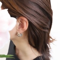 Noelmarket/ノエルマーケット Noelmarket ピアス 金属アレルギー つけっぱなし クリア 花 18kコーティング K18GP ピンクゴールド ゴールド 両耳セット /507004773