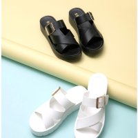 REZOY/リゾイ REZOY 【24SS】ベルテッドゴールドバックル厚底フラットサンダル/507004925