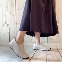 BLANC / BLEU/ブランブルー blanc/bleu 大きめサイズ【本革】キラキラ☆ラインストーン サッと履ける スリッポンヒールアップスニーカー/507010607