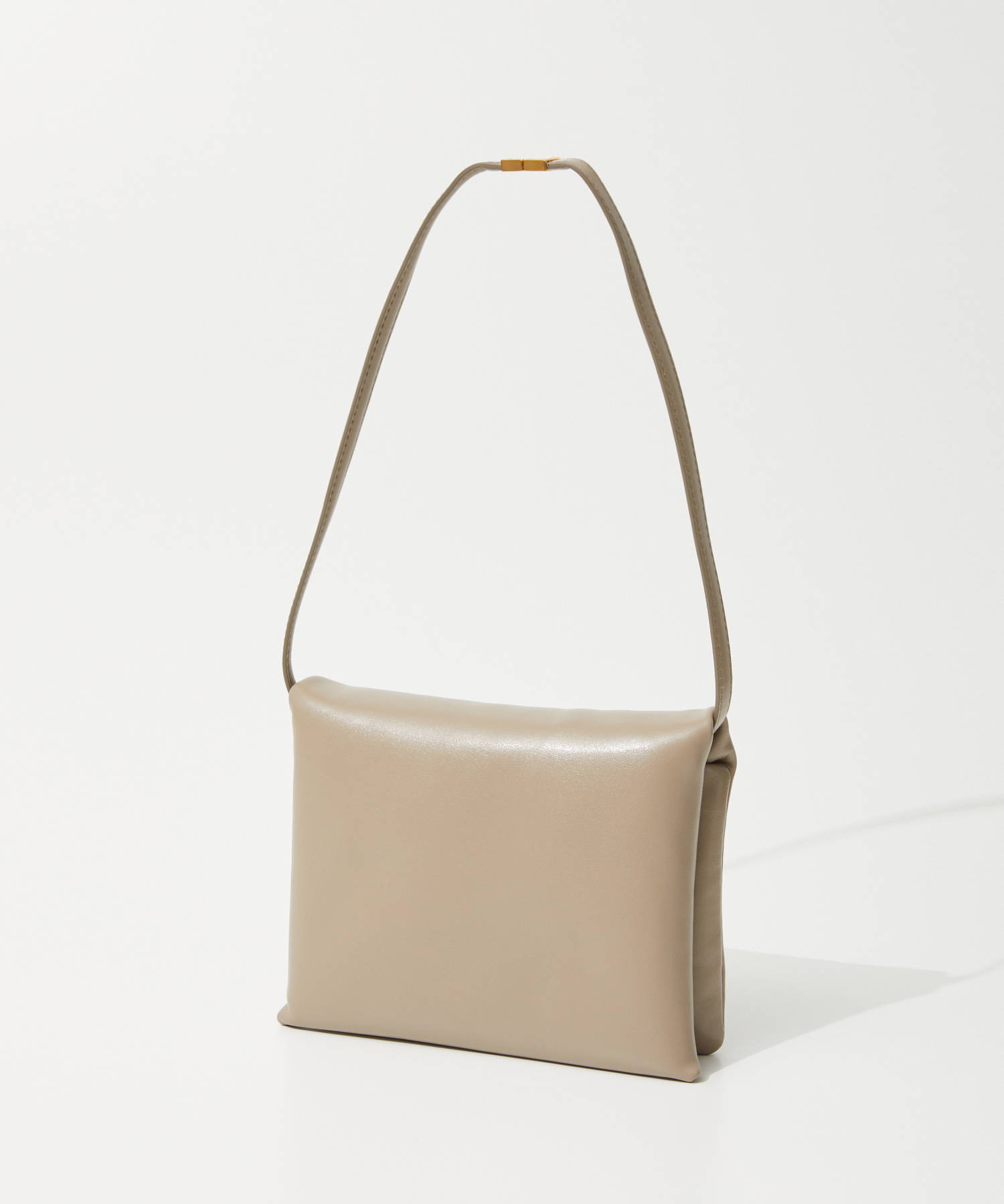 セール】マルニ MARNI マルニ MARNI PHMO0032U0 P5298 クラッチ