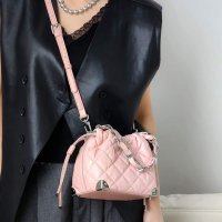 Tomieco/トミエコ Tomieco LEATHER キルティングバッグ 巾着2wayバッグ チェーンハンドル/507047053