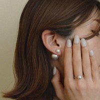 styiro/スタイロ styiro 2way 金属アレルギー対応 ダブルパールキャッチピアス/507073520