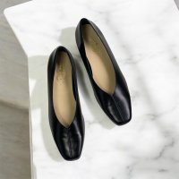 IKplus/アイケープラス IKplus 【日本製】【レイン対応】センターシーム美脚フラットシューズ 【晴雨兼用】■アイボリーエナメル■/507049653