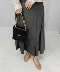 minia/アララ alala 斜めワイドスクエアトゥのVカットフラットパンプス/かかとが踏めるバブーシュ(211902)/507095110