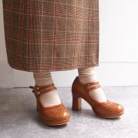 BY ASHINAGAOJISAN/バイアシナガオジサン by あしながおじさん おでこ靴の新定番！厚底ストラップパンプス/507109538