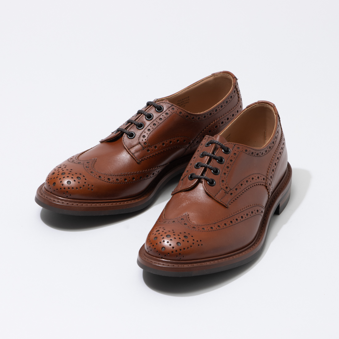 セール55%OFF】トリッカーズ Tricker's レザーウィングチップ セール55%OFF】トリッカーズ Tricker's レザーウィングチップ
