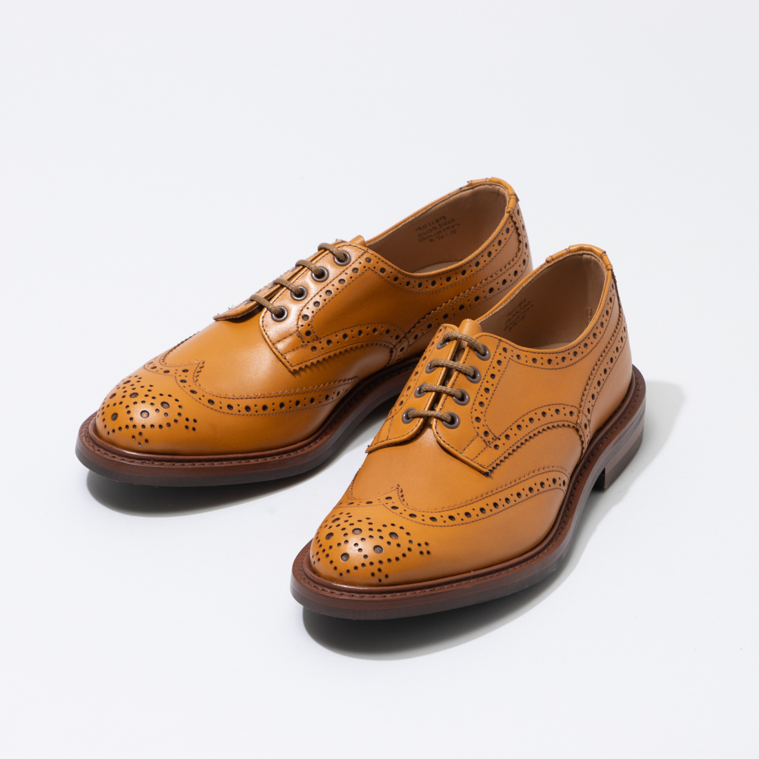 セール55%OFF】トリッカーズ Tricker's レザーウィングチップ セール55%OFF】トリッカーズ Tricker's レザーウィングチップ