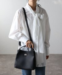 GUSCIO/グッシオ GUSCIO ワンハンドルスクエアハンドバッグ/507150606