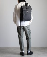 GUSCIO　UOMO/グッシオ ウォーモ GUSCIO UOMO 撥水かぶせバックパック スクエア型 かぶせベルト ビジネスリュック オンオフ兼用 本革付属/507150649