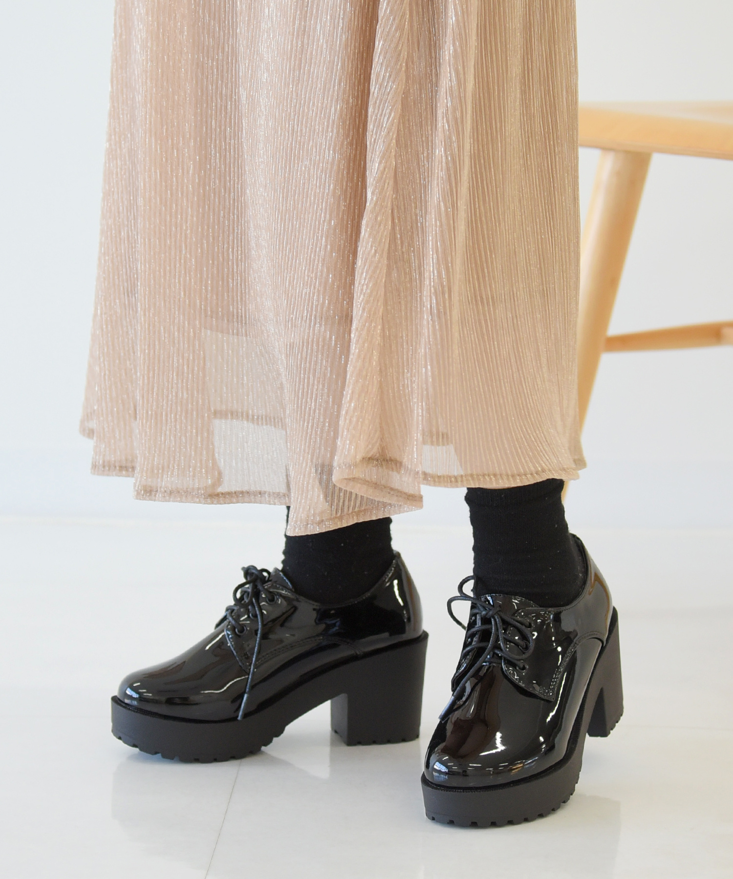 最終お値下げ♡新品未使用アトリエピエロ レースアップ厚底パンプスLサイズ ATELIER PIERROT】レースアップ厚底パンプス - メルカリ