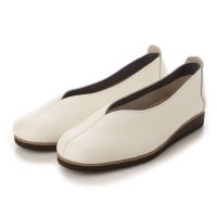 Figurino/フィグリーノ Figurino【本革/軽量】足を包み込む、やわらか仕立て レザー軽量Vカットフラットシューズ/507159135