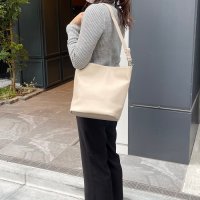 Tomieco/トミエコ Tomieco 縦型ショルダーバッグ シンプルなデザインが人気/507161548