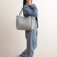 Tomieco/トミエコ Tomieco ナイロンメッシュのビックトートバッグ パールも付いてオシャレ度アップ！/507161556