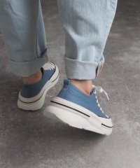 alala/アララ alala キャンバス/メタリック厚底スニーカー ＜ 伸びるシューレース ＞(213265)/507218928