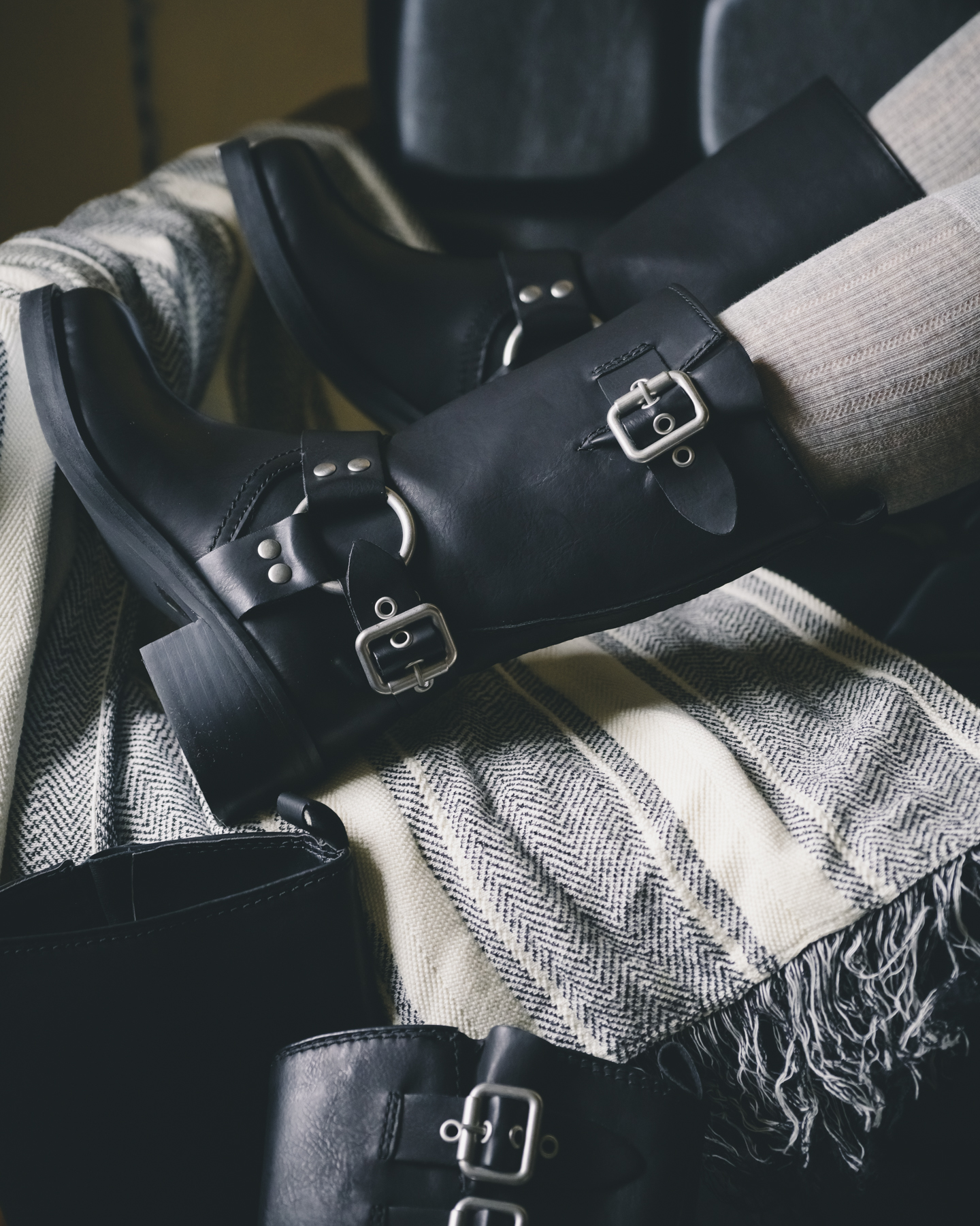 スティーブ マデン STEVE MADDEN レザーバイカーブーツ