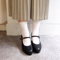 ashinagaojisan/アシナガオジサン あしながおじさん 70年代レトロスタイルの厚底ストラップパンプス/507108922