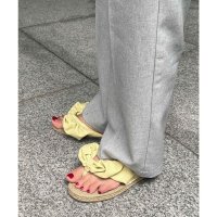 KOBE LETTUCE/コウベレタス KOBE LETTUCE ギャザートングフラットサンダル [I2441]/507172010