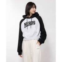 NERDY/ノルディ NERDY ラグランクロップドフーディー/507330152