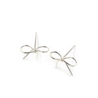 Noelmarket/ノエルマーケット Noelmarket ピアス 金属アレルギー対応 つけっぱなし リボン 18k シンプル 小さめ 人気 結婚式 シルバー ゴールド 誕生日 プ/507017792