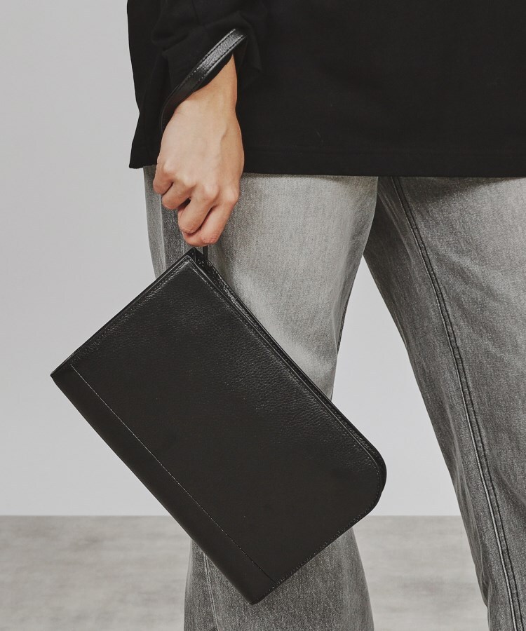 ZARA 黒レザー クラッチバッグ（ZARA 新品 クラッチバッグ 黒 目