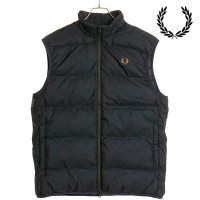 FRED PERRY/フレッドペリー FRED PERRY INSULATED GILET BLACK [J8522－102]/506903245