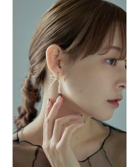 niana/ニアナ niana ビジューパールリボンピアス 大人 結婚式 お呼ばれ オケージョン 華やか 上品 可愛い 普段使い/507545426