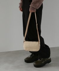 colleca la/コレカラ colleca la 中綿入り ふわふわミニショルダーバッグ/507545252