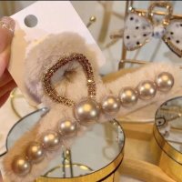 shoppinggo/ショッピングゴー shoppinggo ヘアクリップ ファーバンスクリップ キラキラ モコモコ 韓国 ボア バレッタ 秋 冬 レディース クロス ボリューム 大/507545383