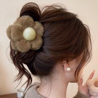 shoppinggo/ショッピングゴー shoppinggo ヘアクリップ 花 ファー モコモコ バンスクリップ 韓国 ボア バレッタ 秋 冬 レディース クロス ボリューム 大きめ/507545394