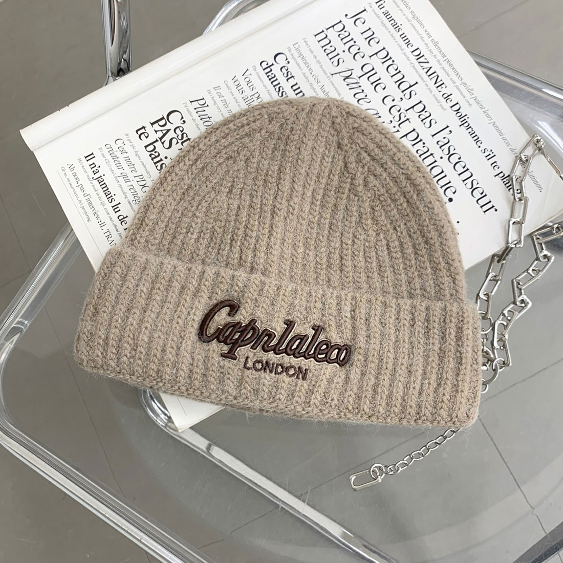 D&G ニット帽 ロゴ×トナカイ柄 ベージュ ノンヘッジ non－hedge 刺繍ロゴニット帽(507549132