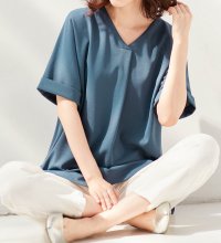 Viola e Viola/ヴィオラ エ ヴィオラ Viola e Viola 【4つの機能付】すっきりVネックTシャツブラウス/507009241