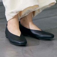 IKplus/アイケープラス IKplus 【日本製】【レイン対応】センターシーム美脚フラットシューズ 【晴雨兼用】■アイボリーエナメル■/507049653