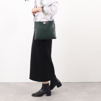 COOCO/クーコ COOCO シュリンクレザーヒネリ金具薄マチスクエア型ショルダーバッグ/507184566