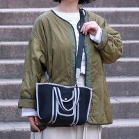 MODELLO WOMEN/モデロ MODELLO 革のチャーム付きウェットスーツ素材を使用した超軽量2WAYトートバッグ DMLB106A/507205702