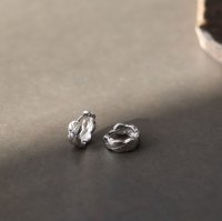 Noelmarket/ノエルマーケット Noelmarket ピアス 金属アレルギー対応 フープピアス つけっぱなし 18k シンプル キルティング模様 仕事 人気 上品 両耳用 レ/507584120
