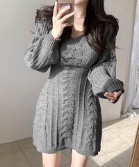 RIFF/リフ Riff ケーブルニットミニワンピース ケーブル編み Vネック セーター ニット プルオーバー ニットワンピース ショート丈ワンピース 長袖 無地/507242514