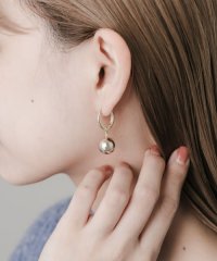 SMELLY/ドロップボールピアス/507728862