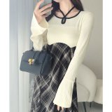 アイボリー