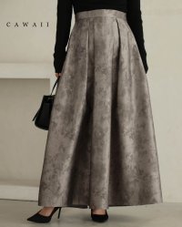 カワイイ CAWAII 浮かび上がるニュアンスアートのタックロングスカート