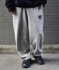 MODISH GAZE/モディッシュガゼ MODISH GAZE 裏毛スウェットパンツ ハートロゴ/505243649