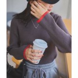 チャコールグレー