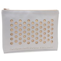 Fondation Louis Vuitton/フォンダシオン ルイ ヴィトン Fondation Louis Vuitton ルイヴィトン クラッチバッグ ポーチ シルバー メンズ レディース ユニセックス/507764713