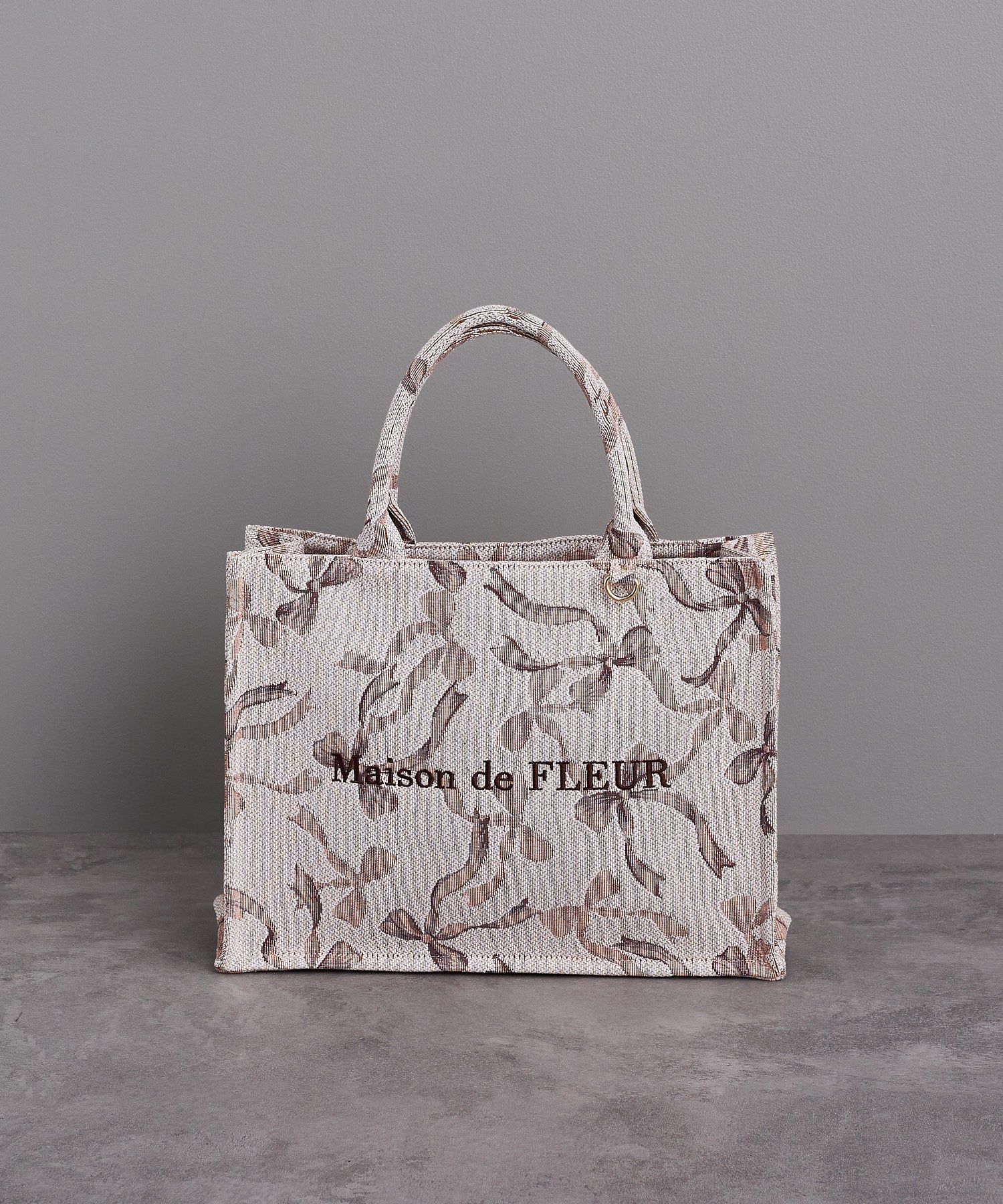 メゾン ド フルール Maison de FLEUR リボン柄ゴブランスクエア メゾン ド フルール Maison de FLEUR リボン柄ゴブランスクエア