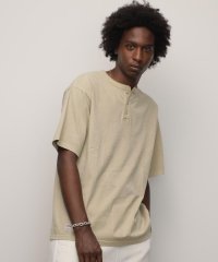 Schott/PIGMENT O/D SS HENLEY NECK T－SHIRT/ピグメント オーバーダイ ヘンリーネック Tシャツ/507775484