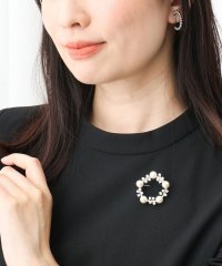 MK MICHEL KLEIN/パール調デザインサークルブローチ/507712089