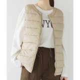 ベージュ