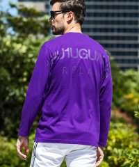 1PIU1UGUALE3 RELAX/ウノ ピゥ ウノ ウグァーレ トレ リラックス 1PIU1UGUALE3 RELAX バックロゴプリント長袖Tシャツ/504775495