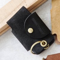 MINNETONKA/ミネトンカ MINNETONKA スエード両面ボタンキーケース suede－key－case－dbr/507863094