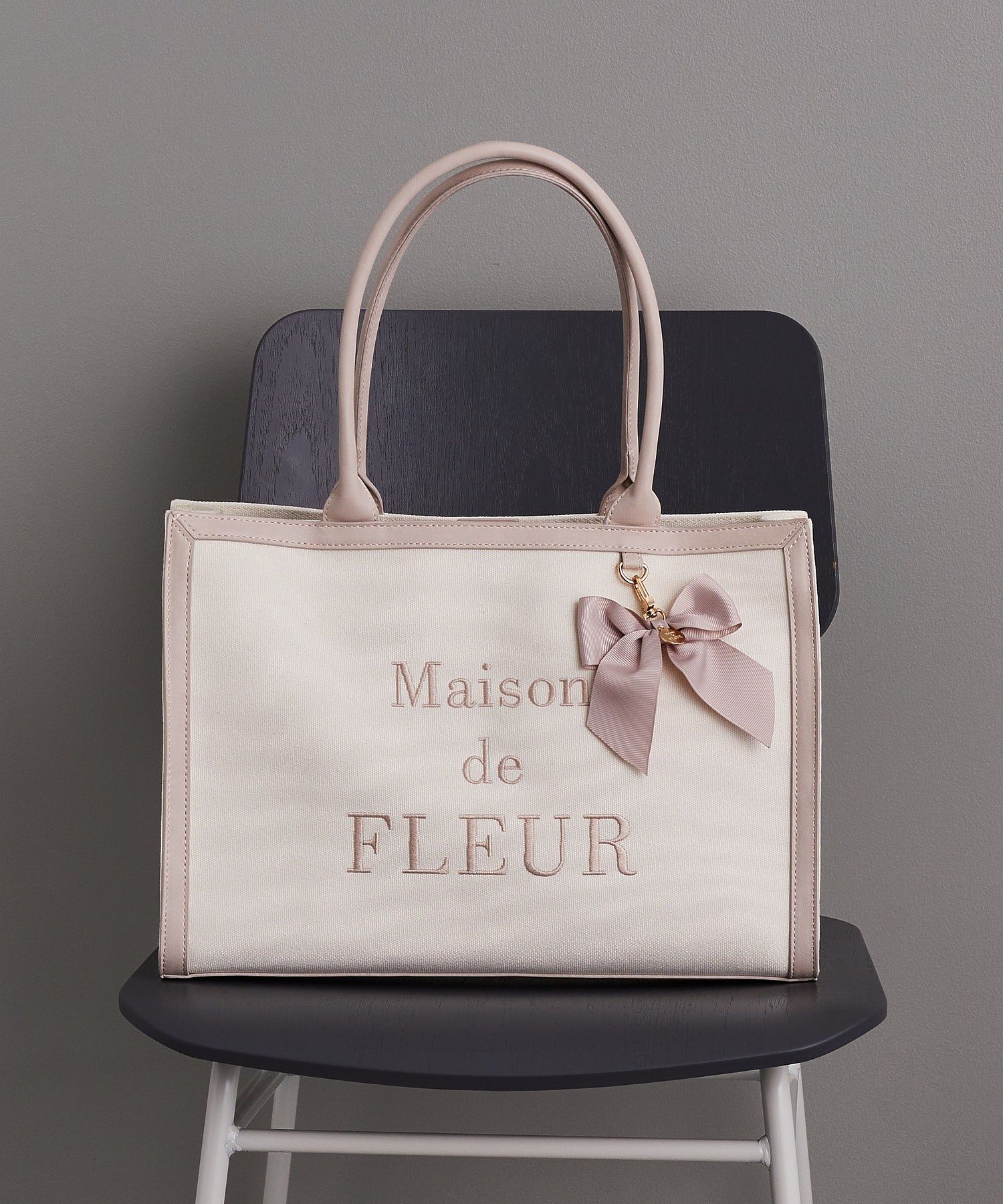 メゾン ド フルール Maison de FLEUR ロゴ刺繍キャンバストート